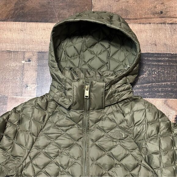 The North Face Transit Diamond Quilted Down Jacket - Picture 4 of 8